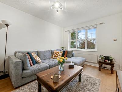 Property image 5 of home to buy in Hamblings Close, Shenley